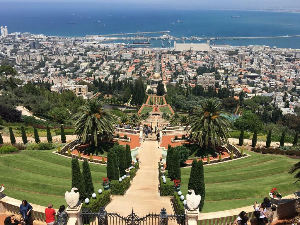 Paradise In Haifa Near The Bahai Gardens Exterior foto